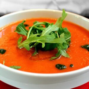 Sommerliche Gazpacho im Glas